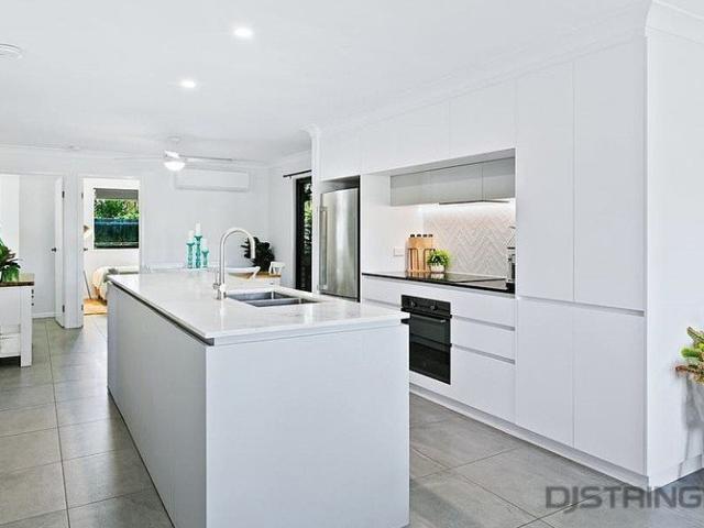 STUNNING FAMILY HOME an entertainers dream!