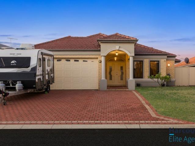 Stunning Family Home Available for Lease Immediately!