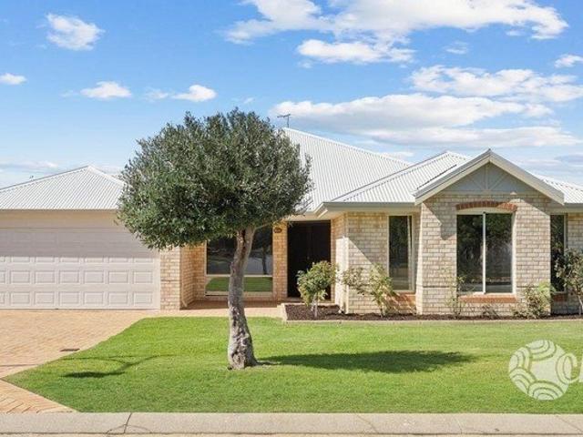 STUNNING FAMILY HOME, GREAT LOCATION!