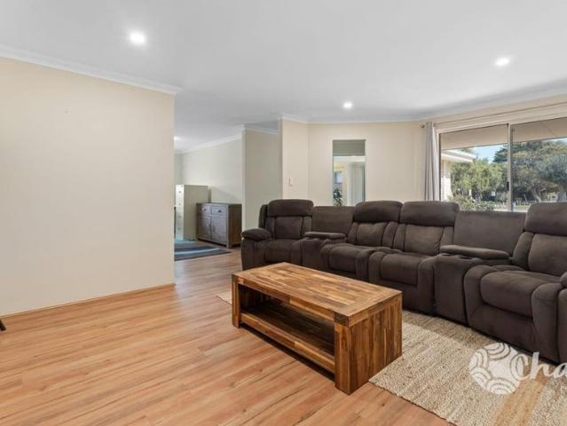 STUNNING FAMILY HOME, GREAT LOCATION!