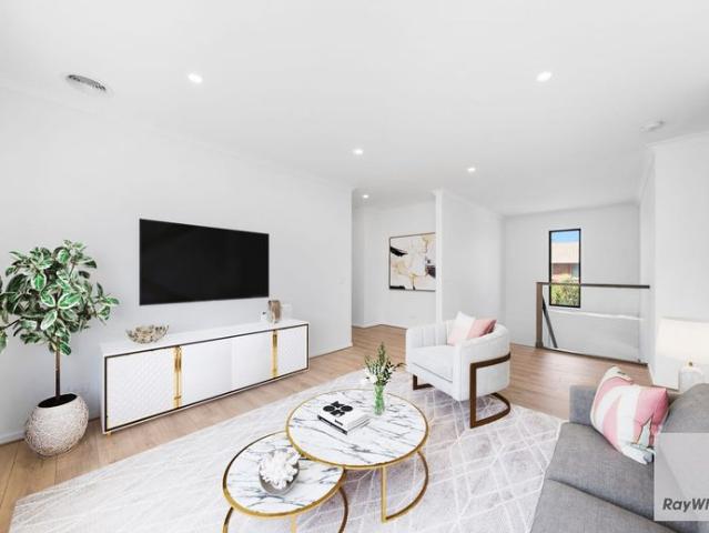 Stunning Family Home In Taylors Lakes