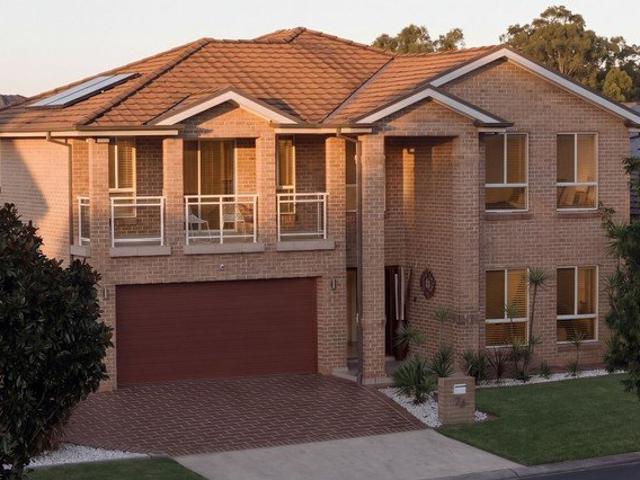 Stunning Family Home In a Quiet and Peaceful Friendly Neighbourhood