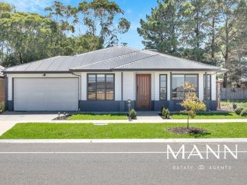 Stunning Family Home in Beveridge with Modern Amenities