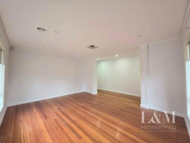 Stunning Family Home in Great Location. !