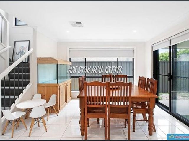 Stunning Family Home in Oran Park