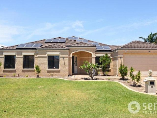 Stunning Family Home in Prime Location!