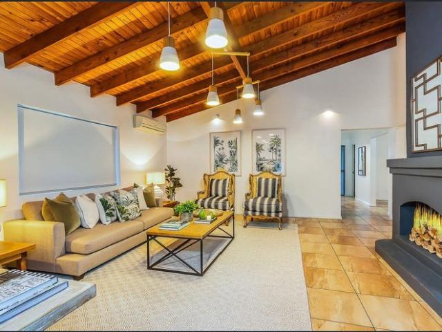 Stunning Family Home in Sought After Carindale With Solar, Pool, and Modern Comforts!