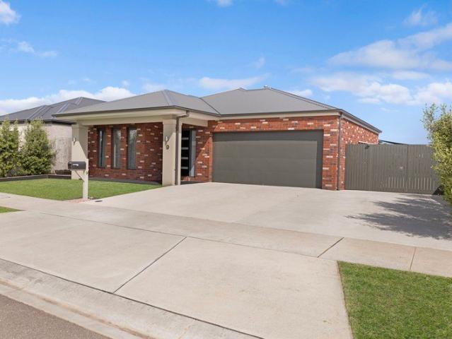 Stunning Family Home in Stewart Court