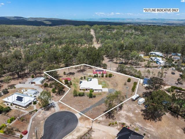 Stunning Family Home on 7,130m2 + Massive Shed & Solar