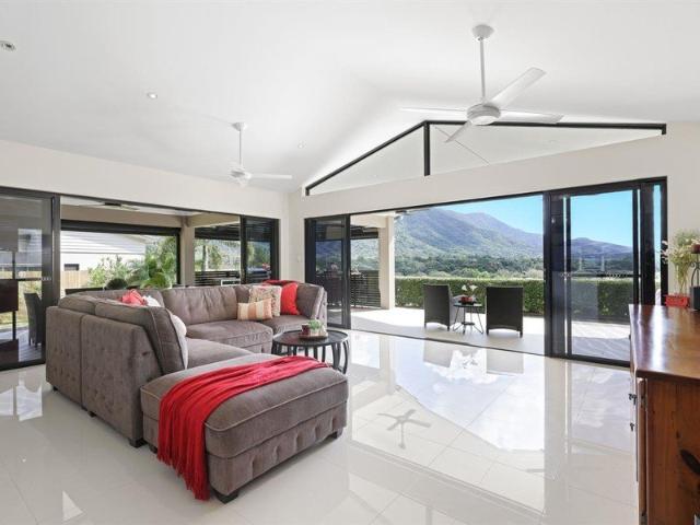Stunning family home on 1606m2 block