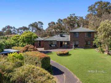 Rare opportunity in the heart of Castlemaine Planning Permit approved for three lot subdivision
