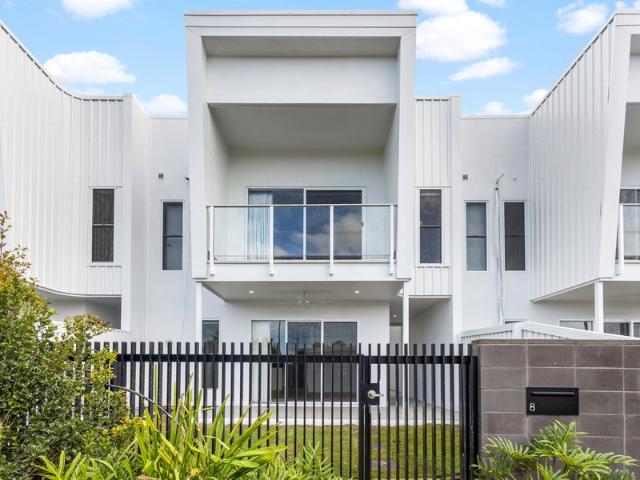 Stunning Family Home or Investment 4 Bed 3 Bath 2 Car
