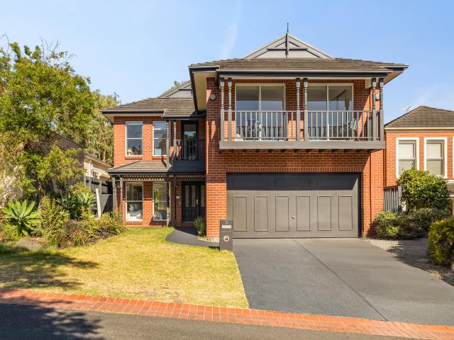 Stunning Family Haven in Kew Gardens Estate