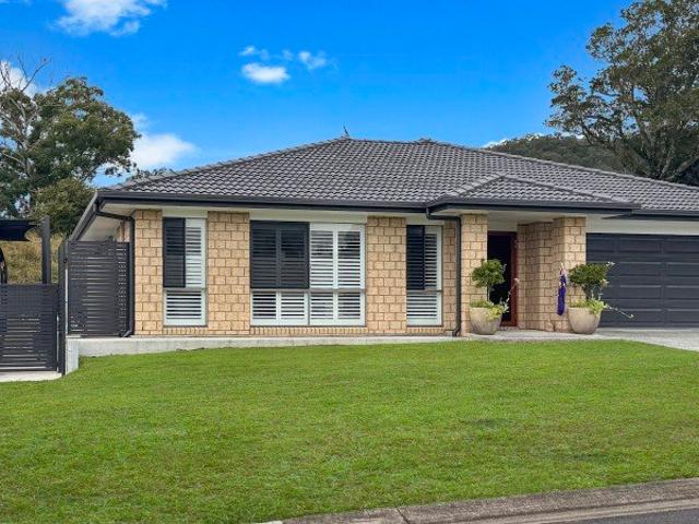 Stunning Family Oasis with Premium Extras