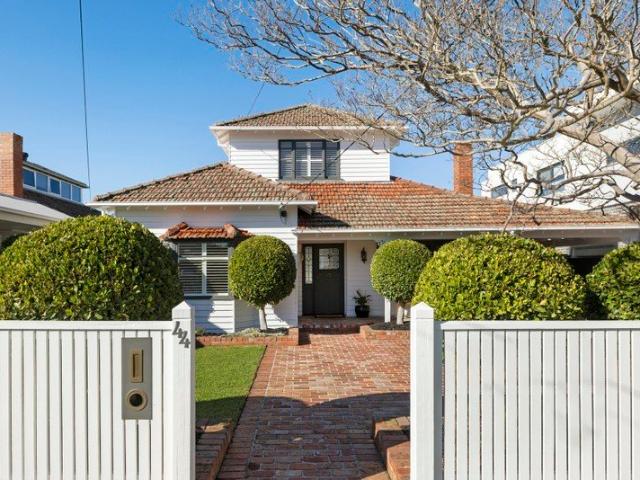 Stunning Family Sanctuary in Idyllic Surrounds