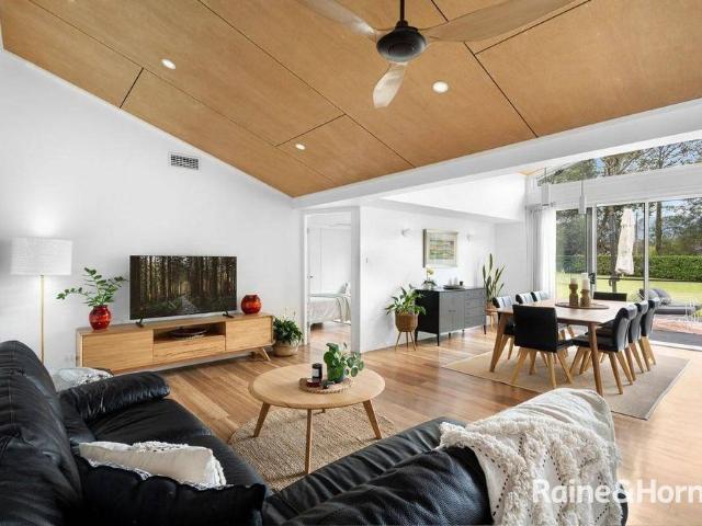 Stunning Family Retreat in Tapitallee