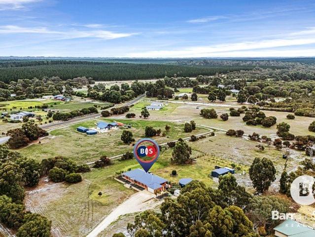 Stunning Farmhouse Retreat on 4.99 Acres back onto Nature Reserve