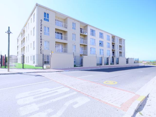 STUNNING First Floor 2 Bedroom Apartment in Muizenberg!