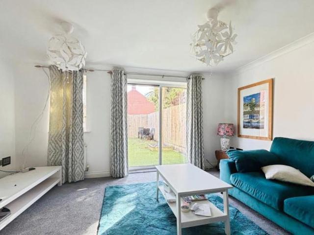 Stunning five bedroom townhouse in the popular Weston Village area, offering flexible living over three floors, four double bedrooms, a versatile office/single room, ensuite, main bathroom, spacious living area with garden access, low maintenance rear garden and garage