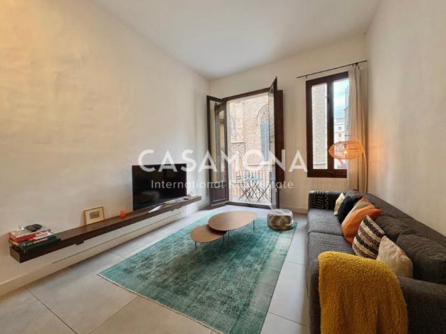 Stunning Four Bedroom Designer Apartment in the Heart of El Born