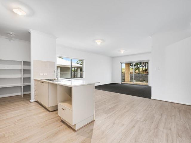 Stunning Four Bedroom Home In Aston Hills