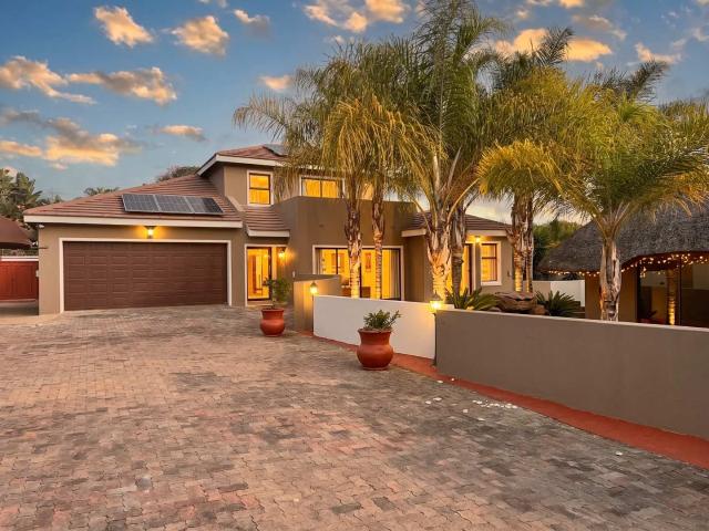 Stunning Four Bedroom Home In Excellent Estate, The Ultimate In Lifestyle Living