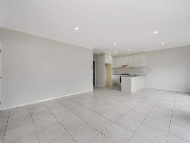 STUNNING FOUR BEDROOM TOWNHOUSE