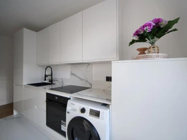 Stunning flat in the heart of Paris's 16th arrondissement, Paris Amsterdam Apartments for Rent