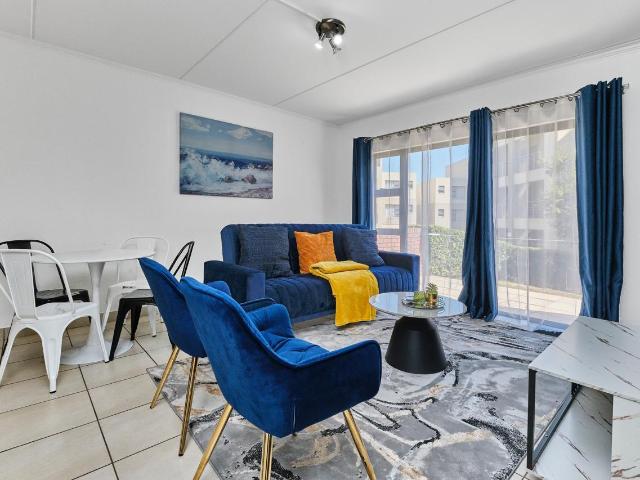 Stunning Fully Furnished 3bedroom apartment