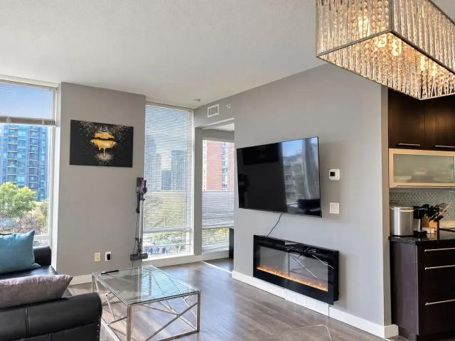 Stunning Fully Furnished 2 Bed, 2 Bath Condo in Union Square – Downtown Calgary — 2 Bedrooms Condo Unit