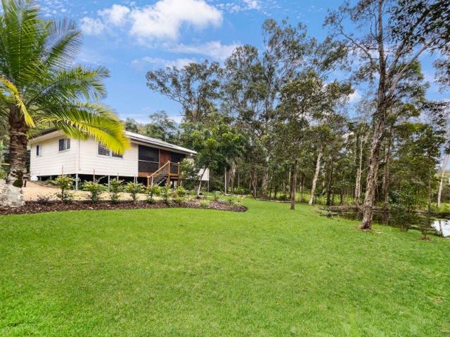 Stunning Fully Furnished Cottage Set On Acreage