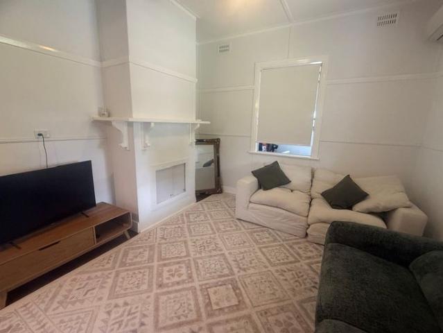 Stunning Fully Furnished Country Home