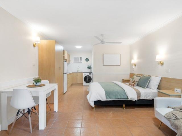 Stunning Fully Furnished and Fully Self Contained Studio