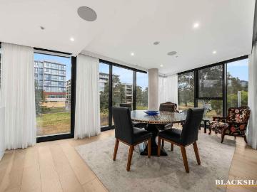 Stunning Fully Furnished Apartment in the highly desirable.