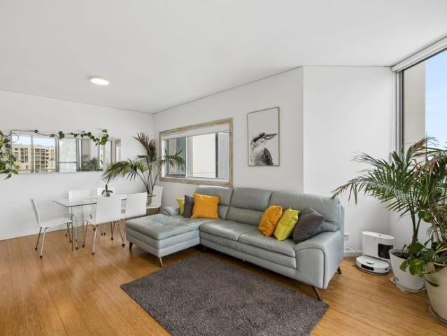 Stunning Fully Furnished Apartment with Sweeping Ocean Views