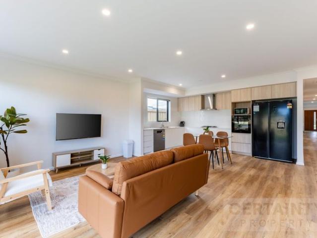 Stunning Fully Furnished Rooms in Armstrong Creek All Utilities Included I $285 Per Week