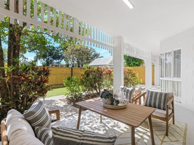 Stunning Fully Renovated Ground Floor Apartment Boutique Complex of Only Five