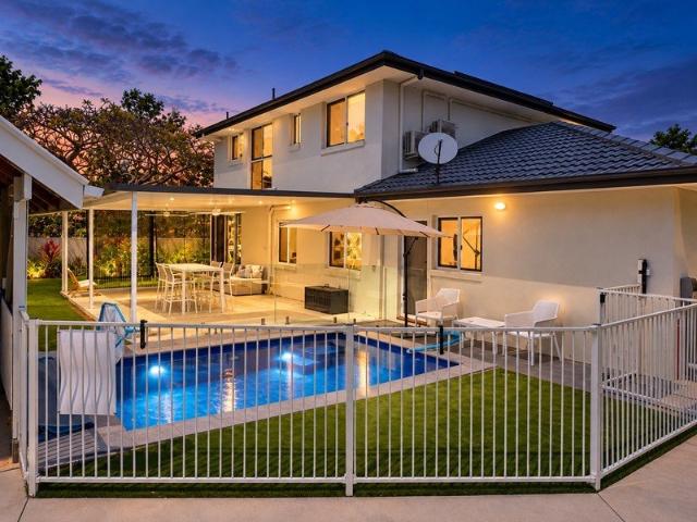 STUNNING FULLY RENOVATED MOOLOOLABA HOME LUXURY, SPACE & COASTAL LIVING
