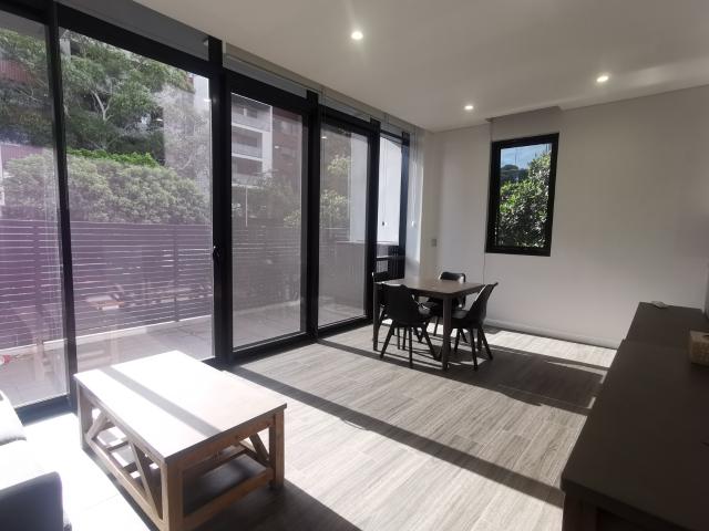 STUNNING FURNISHED 1 BEDROOM APARTMENT ! ENQUIRE NOW ! TO BE THE FIRST INSPECT!