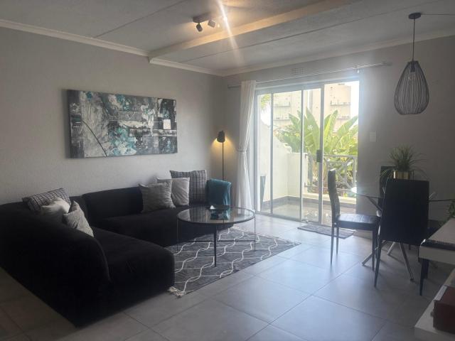 Stunning FURNISHED 2 bedroom apartment in Mont Serrat West Beach