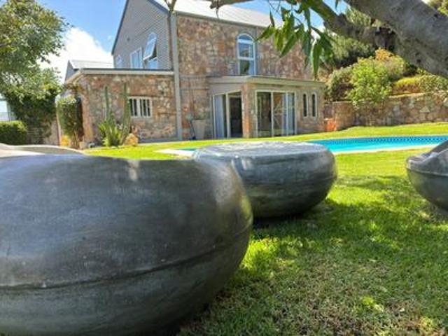 stunning furnished 5 bedroom home on.