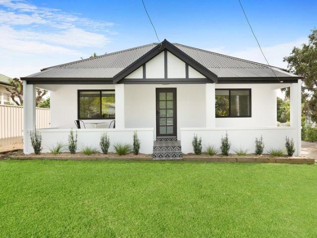 Stunning, Furnished, Centrally Located 3 Bedroom