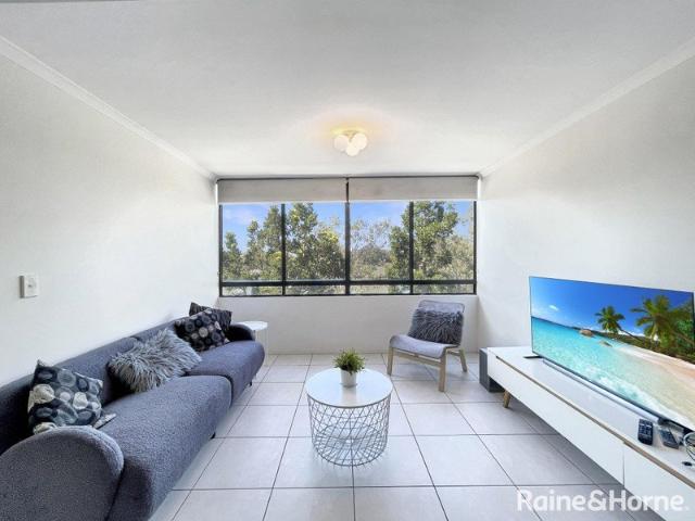 Stunning Furnished Apartment with River & City Views