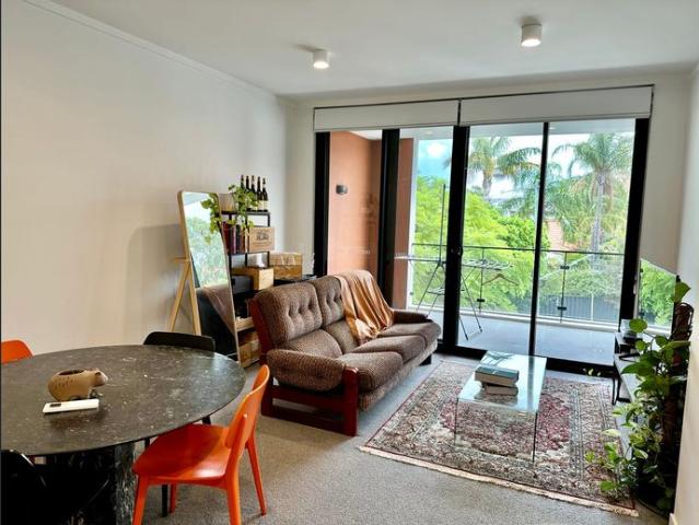 Stunning Furnished Apartment!