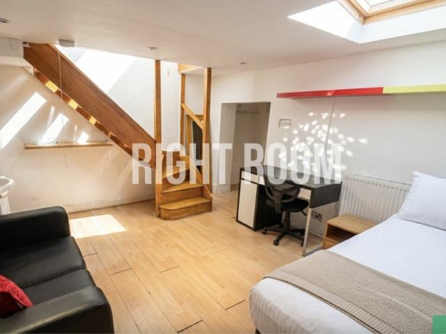 Stunning GF Studio Flat 1min to Tube & Shops!