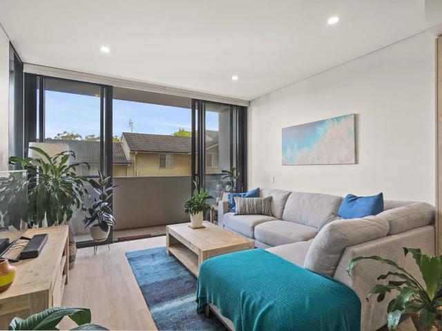 Stunning ground floor apartment AQUA Building
