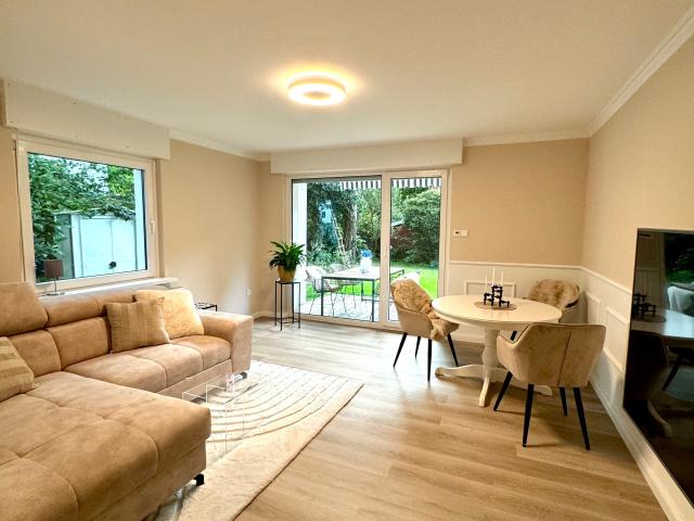 Stunning Ground Floor Apartment Fully Equipped with Kitchen and Garden
