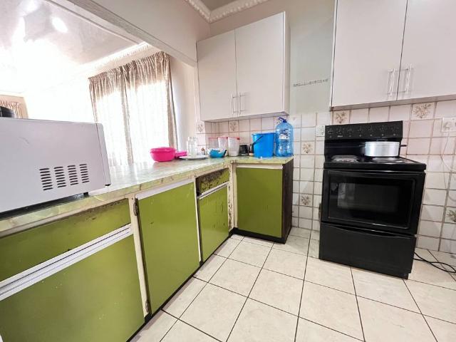 Stunning Ground Floor Unit