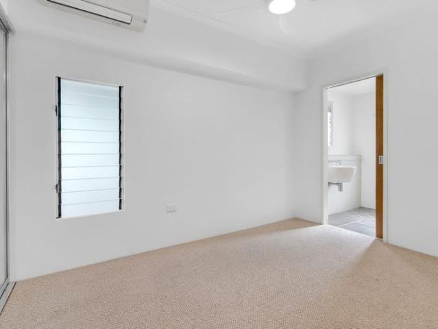 Stunning Ground Floor Unit with Courtyard Access