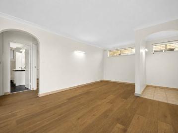 Stunning Harbourside Apartment